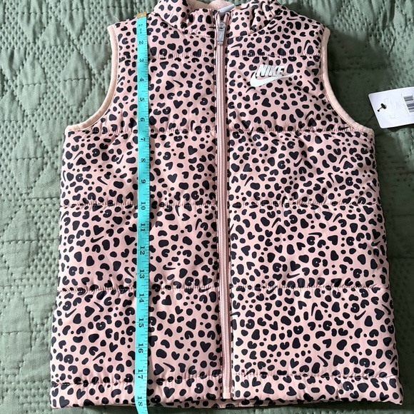 NWT Nike Kids Leopard Heart Print Puffer Vest Size 6 - Picture 8 of 9